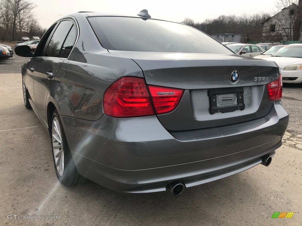 2010 3 Series 335d Sedan - Space Gray Metallic / Gray Dakota Leather photo #6
