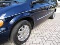 2004 Midnight Blue Pearlcoat Chrysler Town & Country Limited  photo #35