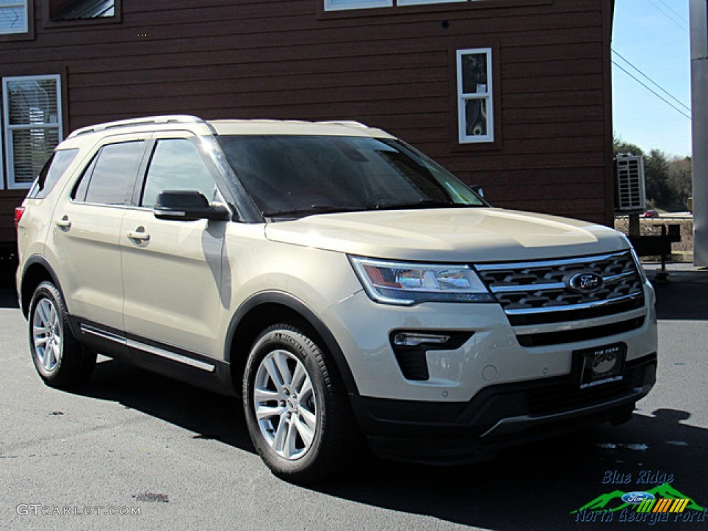2018 Explorer XLT 4WD - Platinum Dune / Medium Stone photo #7
