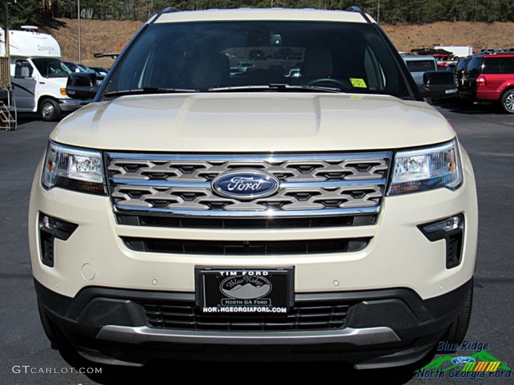 2018 Explorer XLT 4WD - Platinum Dune / Medium Stone photo #8