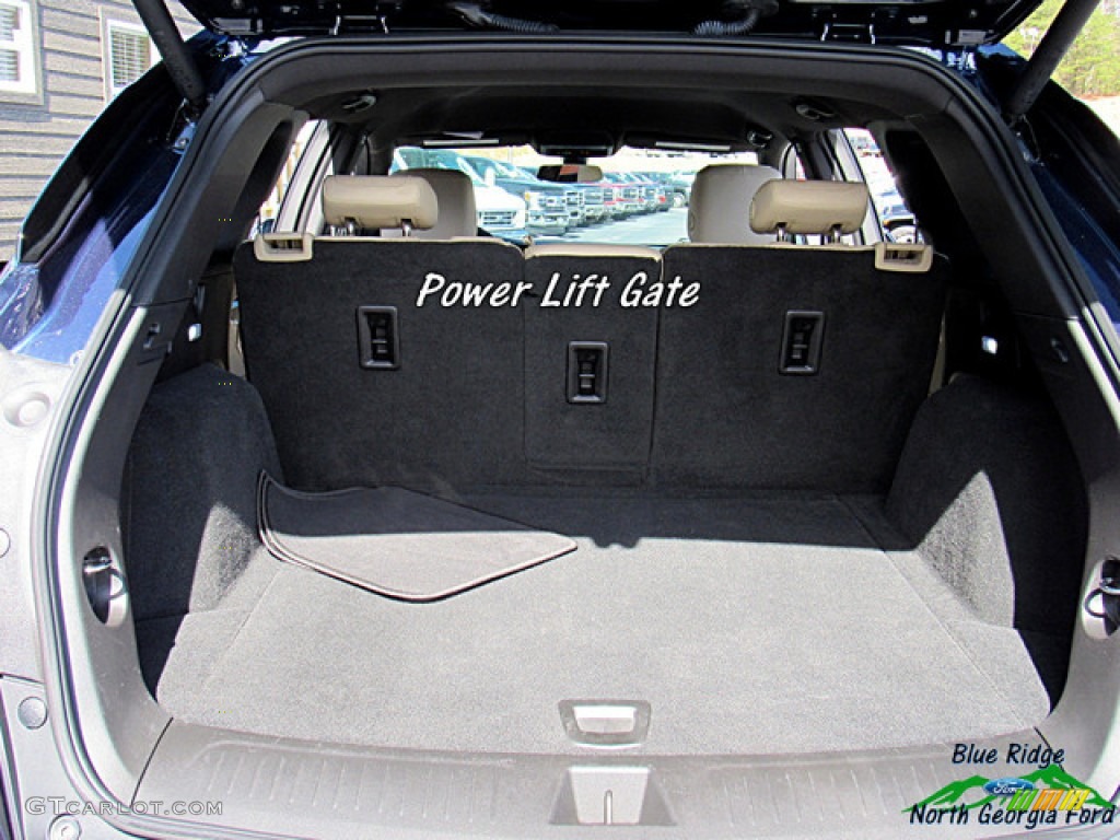 2017 XT5 FWD - Dark Adriatic Blue Metallic / Sahara Beige photo #13