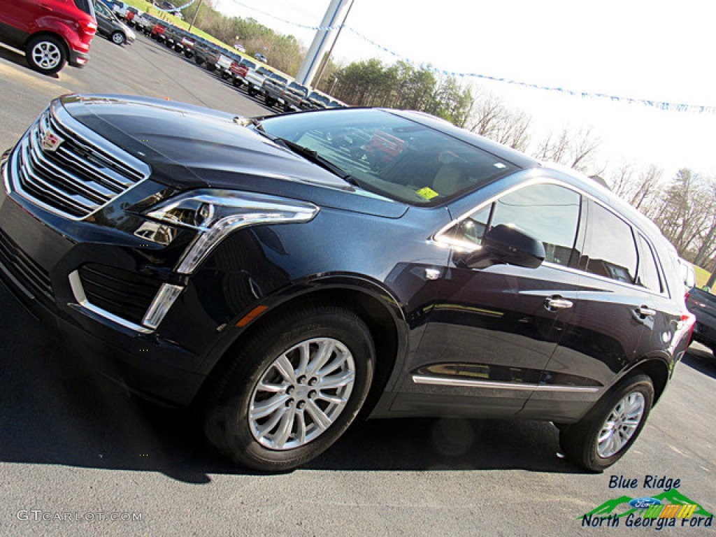 2017 XT5 FWD - Dark Adriatic Blue Metallic / Sahara Beige photo #28