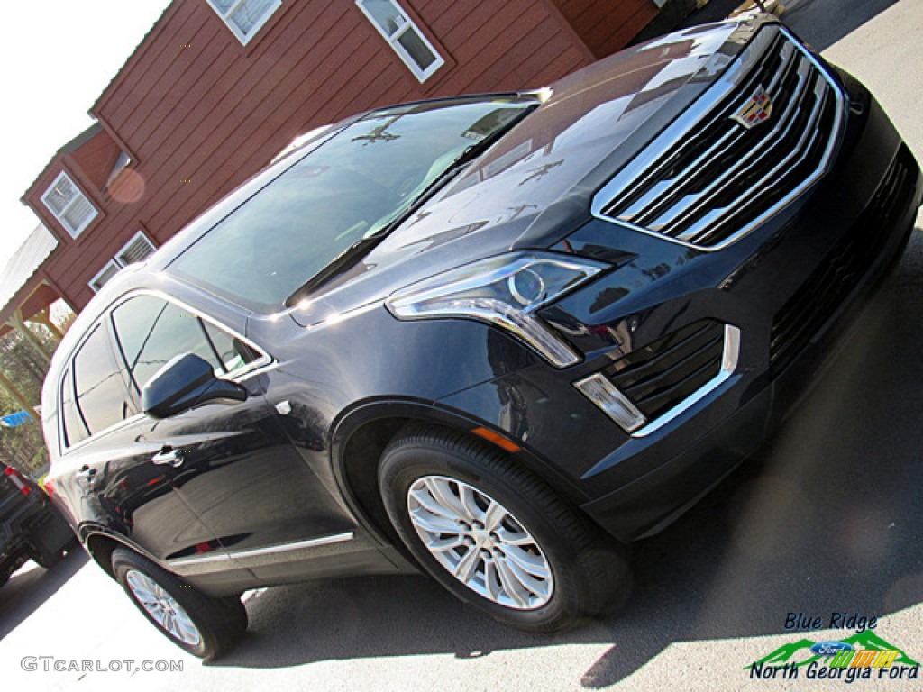 2017 XT5 FWD - Dark Adriatic Blue Metallic / Sahara Beige photo #29