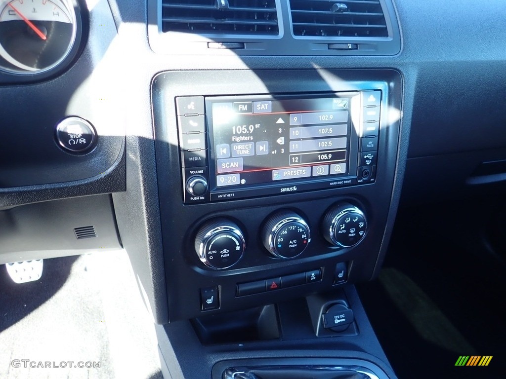 2014 Challenger R/T Shaker Package - Billet Silver Metallic / Dark Slate Gray/Radar Red photo #27