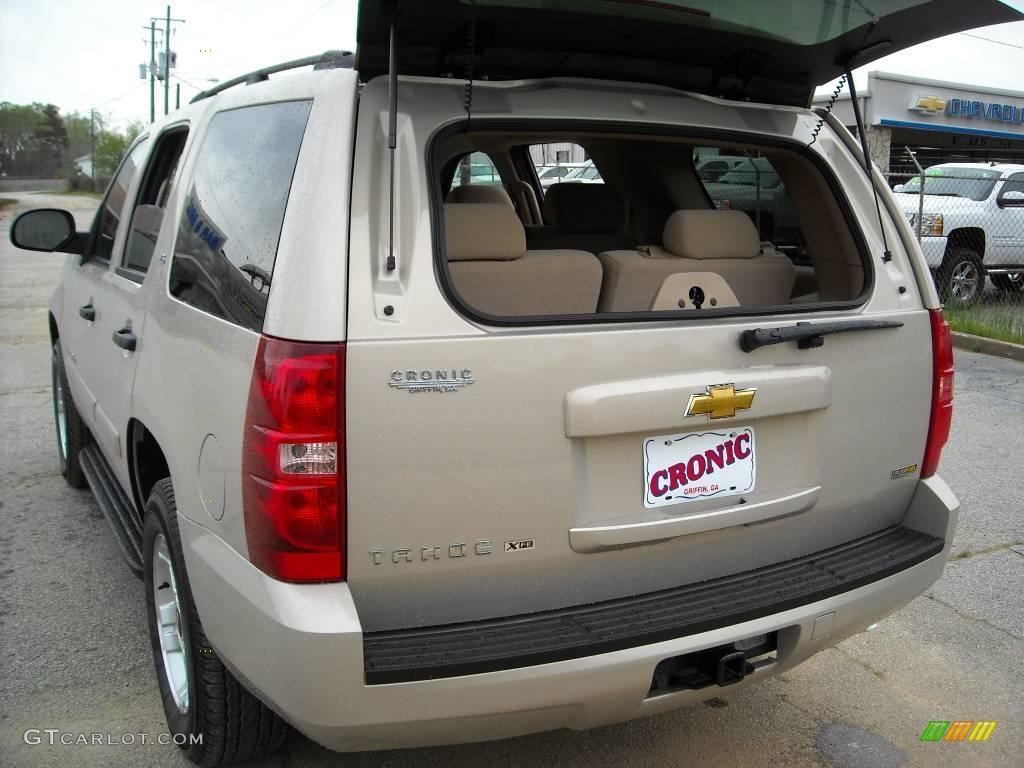 2009 Tahoe LS XFE - Gold Mist Metallic / Light Cashmere photo #16