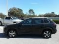 2019 Diamond Black Crystal Pearl Jeep Cherokee Limited  photo #2