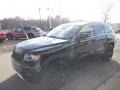 Brilliant Black Crystal Pearl - Grand Cherokee Overland 4x4 Photo No. 5