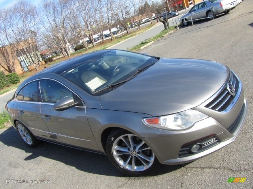 2010 CC Luxury - Light Brown Metallic / Cornsilk Beige Two Tone photo #3