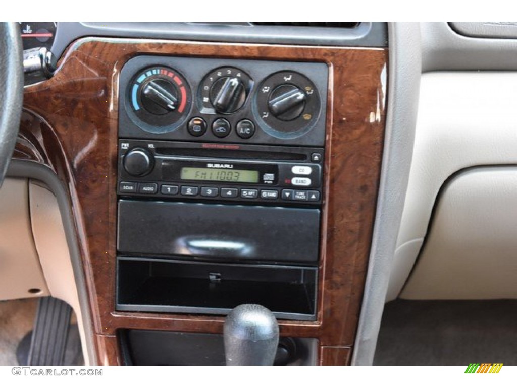 2003 Outback Wagon - White Frost Pearl / Gray photo #14