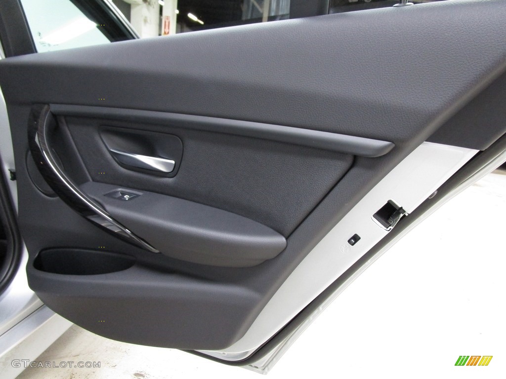 2018 3 Series 320i xDrive Sedan - Glacier Silver Metallic / Black photo #14