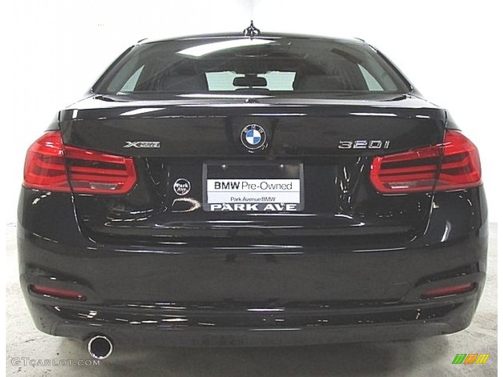 2018 3 Series 320i xDrive Sedan - Black Sapphire Metallic / Black photo #2