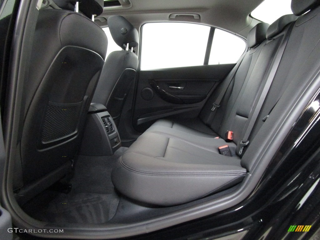 2018 3 Series 320i xDrive Sedan - Black Sapphire Metallic / Black photo #10
