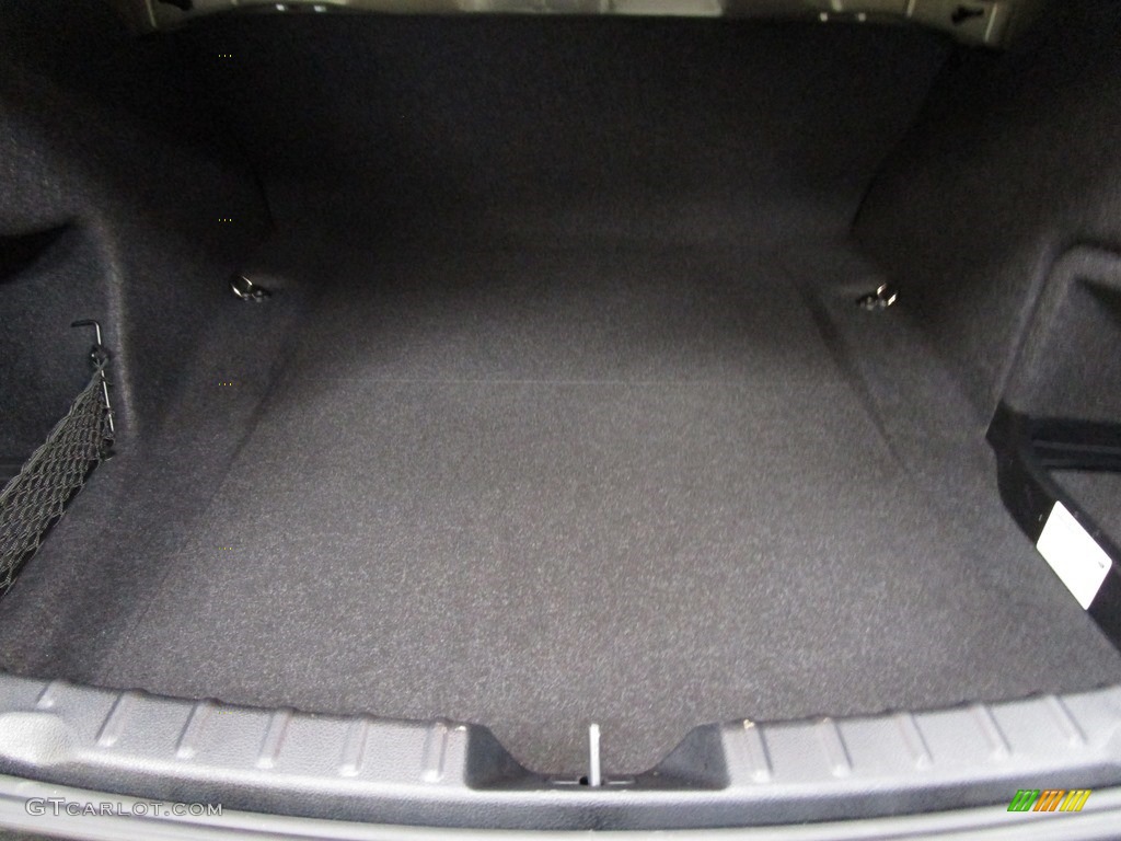 2018 3 Series 320i xDrive Sedan - Black Sapphire Metallic / Black photo #18