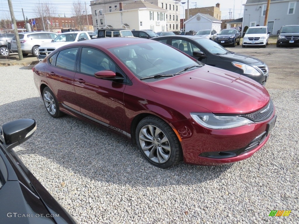 2015 200 S - Velvet Red Pearl / Black photo #3