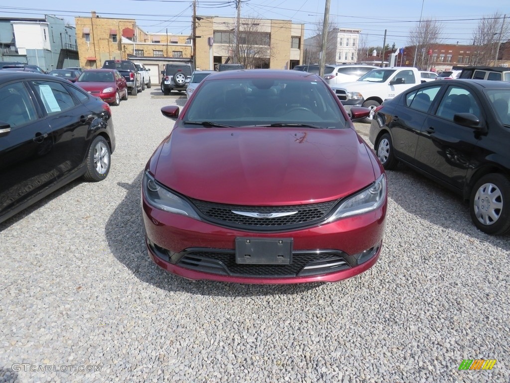 2015 200 S - Velvet Red Pearl / Black photo #4