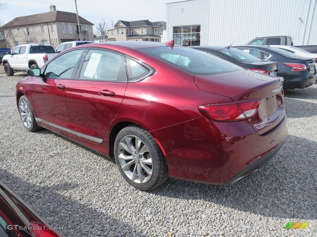 2015 200 S - Velvet Red Pearl / Black photo #8