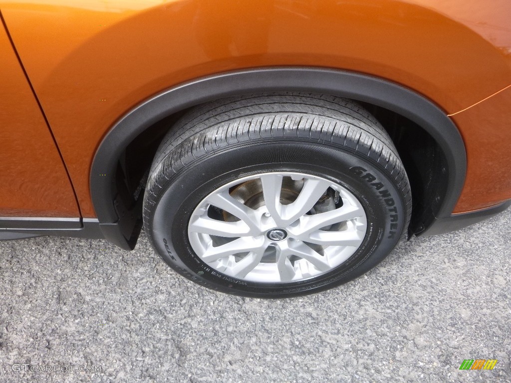 2017 Rogue SV AWD - Monarch Orange / Charcoal photo #2