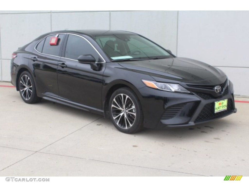 2019 Camry LE - Midnight Black Metallic / Black photo #2