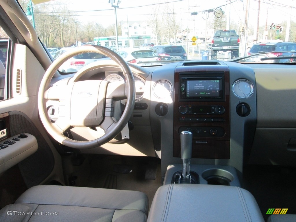 2007 F150 Lariat SuperCrew 4x4 - White Sand Tri-Coat / Tan photo #10