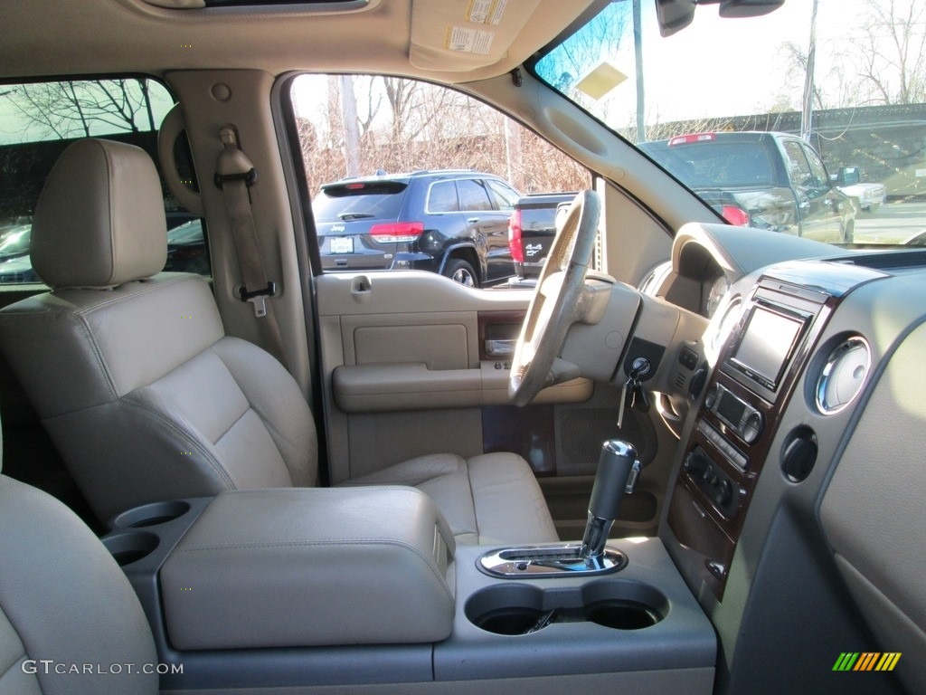 2007 F150 Lariat SuperCrew 4x4 - White Sand Tri-Coat / Tan photo #17