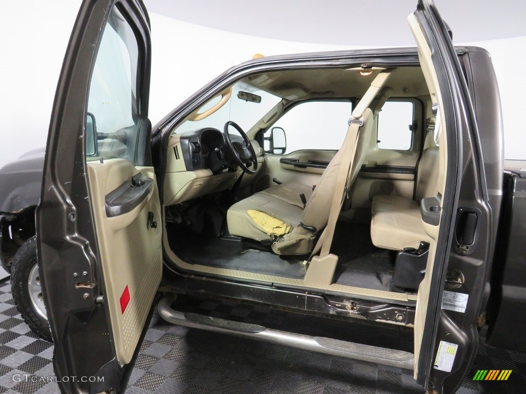 2006 F250 Super Duty XL SuperCab 4x4 - Black / Tan photo #24