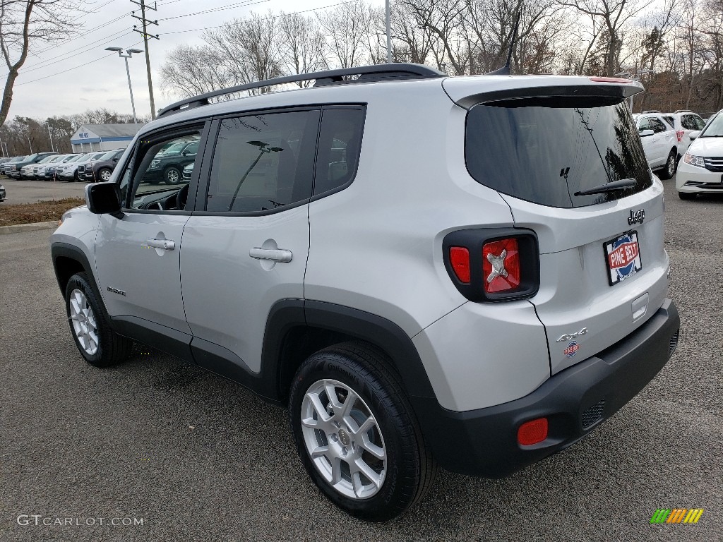 2019 Renegade Latitude 4x4 - Glacier Metallic / Black photo #4