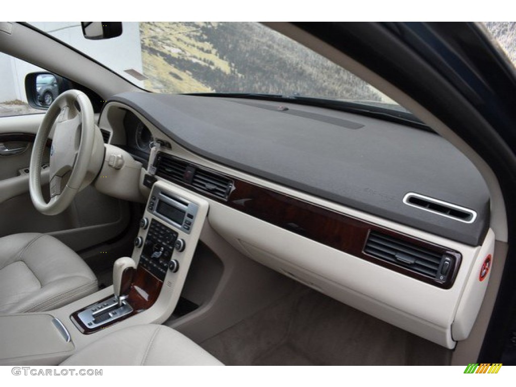 2008 XC70 AWD - Barents Blue Metallic / Sandstone Beige photo #17