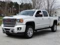 Front 3/4 View of 2019 Sierra 2500HD Denali Crew Cab 4WD