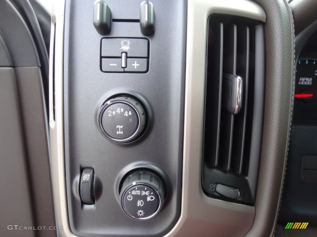 2019 GMC Sierra 2500HD Denali Crew Cab 4WD Controls Photo #132124876