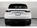 White - Cayenne  Photo No. 6