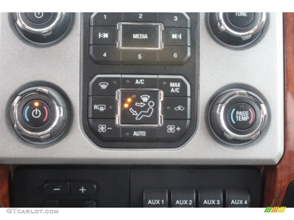 2016 F250 Super Duty King Ranch Crew Cab 4x4 - Blue Jeans Metallic / Platinum Pecan photo #12