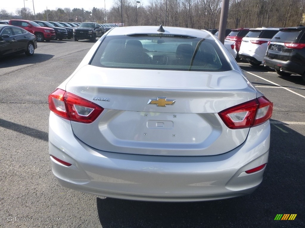 2019 Cruze LS - Silver Ice Metallic / Jet Black/­Galvanized photo #4