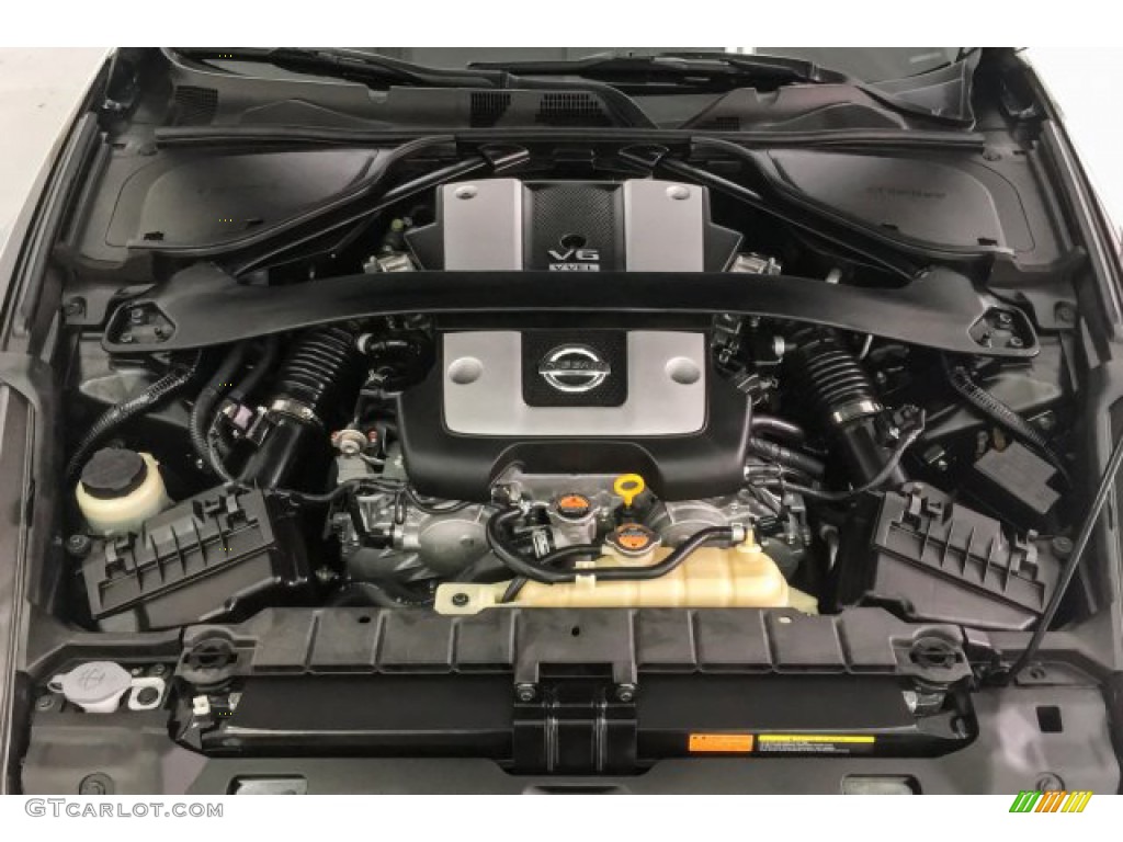 2017 Nissan 370Z Coupe Engine Photos