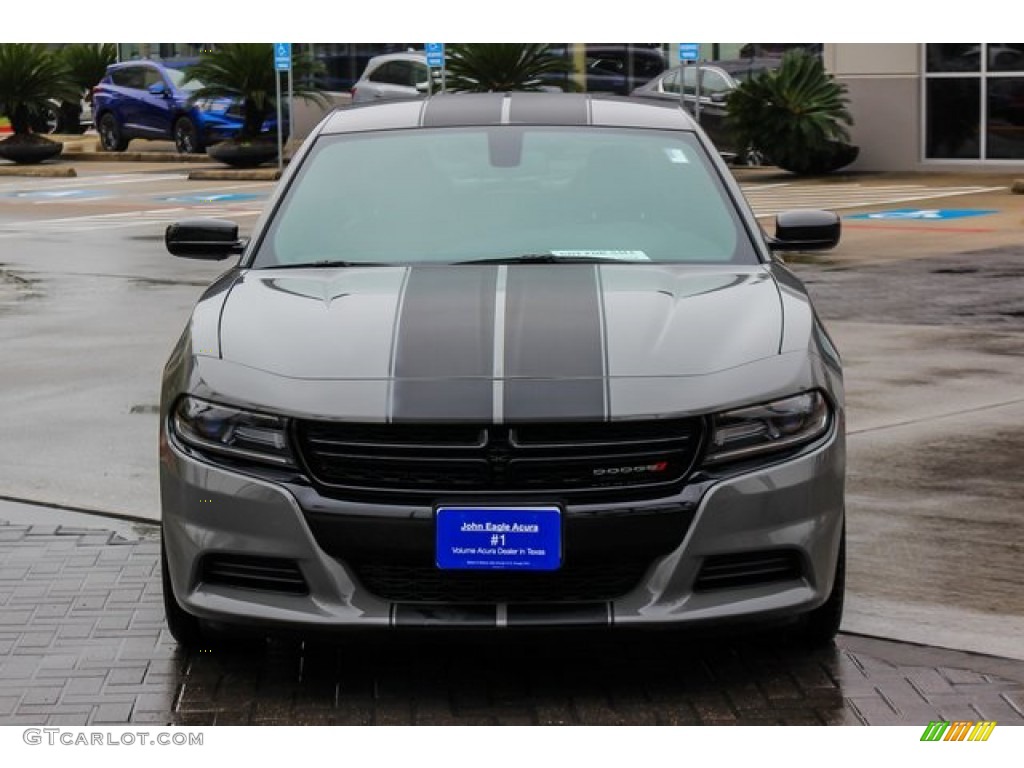 2017 Charger SE - Destroyer Grey / Black photo #2