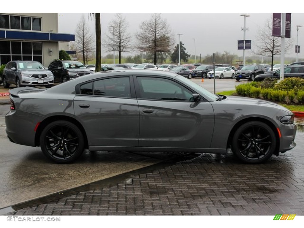 2017 Charger SE - Destroyer Grey / Black photo #8