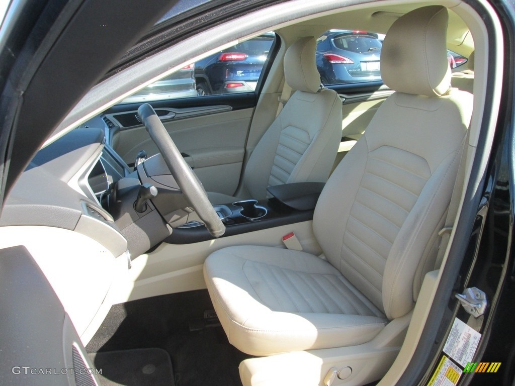 2014 Fusion SE - Tuxedo Black / Dune photo #16