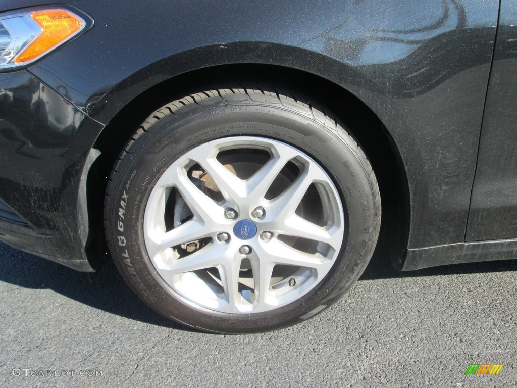 2014 Fusion SE - Tuxedo Black / Dune photo #22