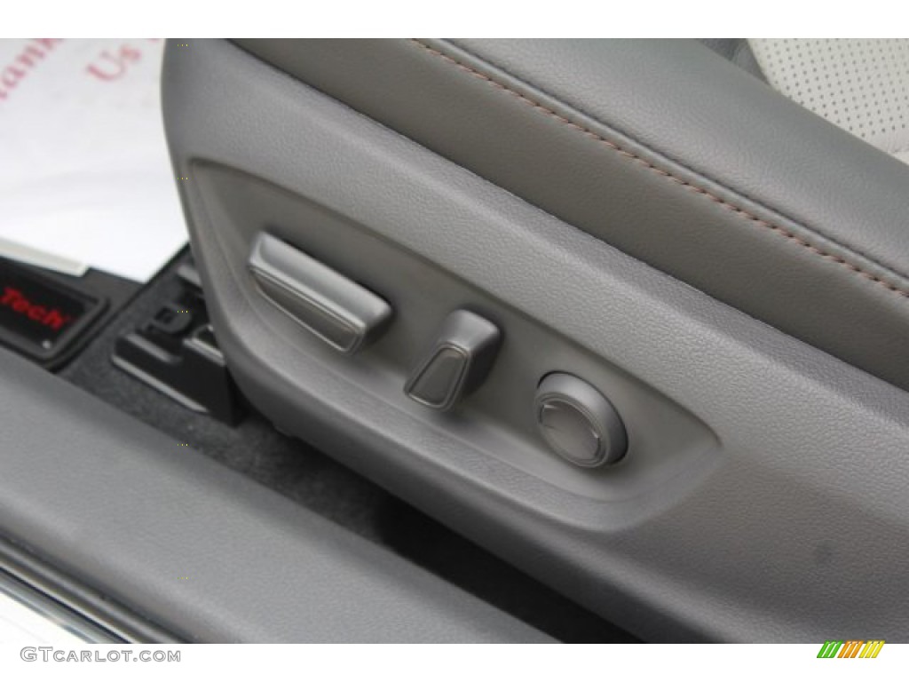 2019 Camry XLE - Celestial Silver Metallic / Ash photo #9