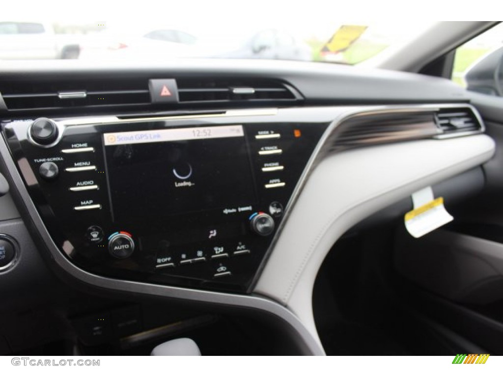 2019 Camry XLE - Celestial Silver Metallic / Ash photo #12