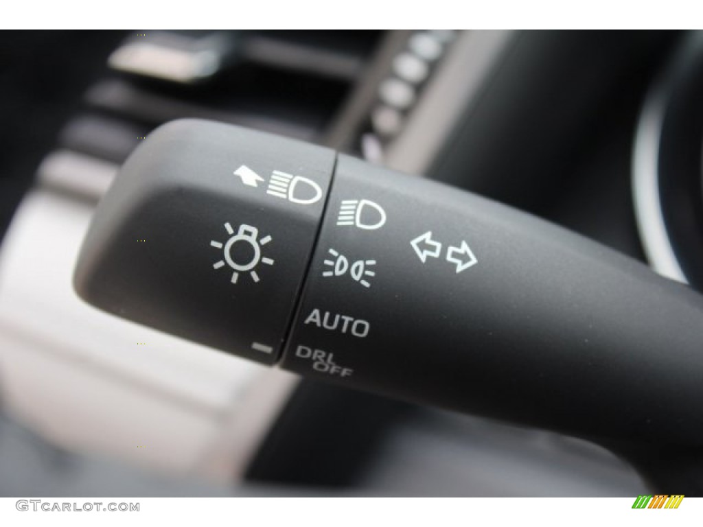 2019 Camry XLE - Celestial Silver Metallic / Ash photo #23