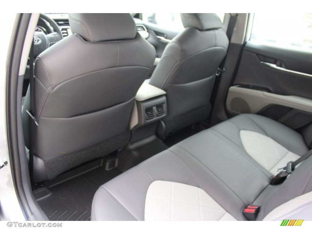 2019 Camry XLE - Celestial Silver Metallic / Ash photo #25