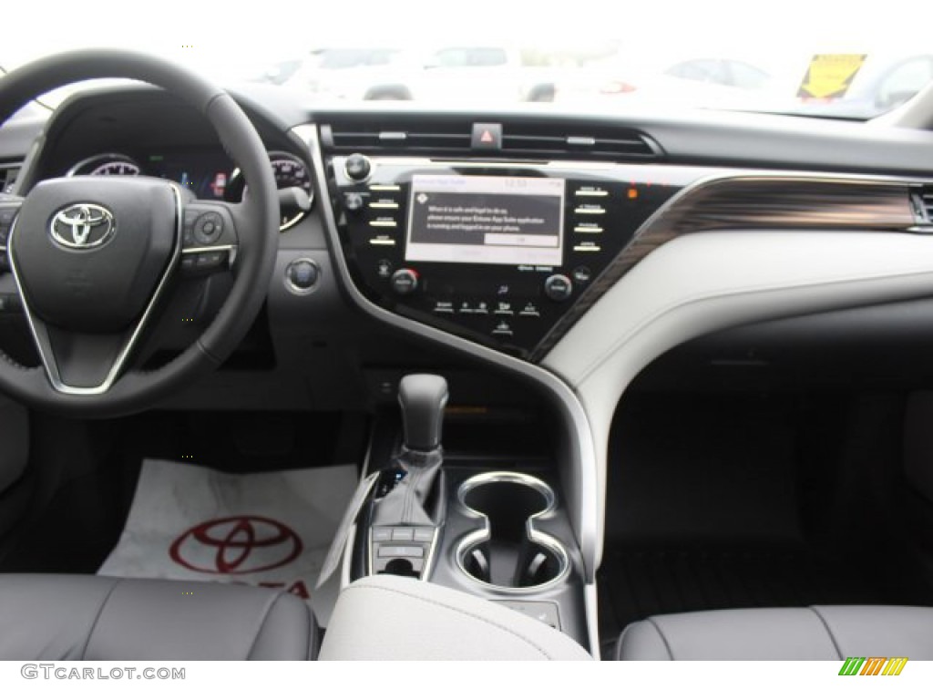 2019 Camry XLE - Celestial Silver Metallic / Ash photo #27
