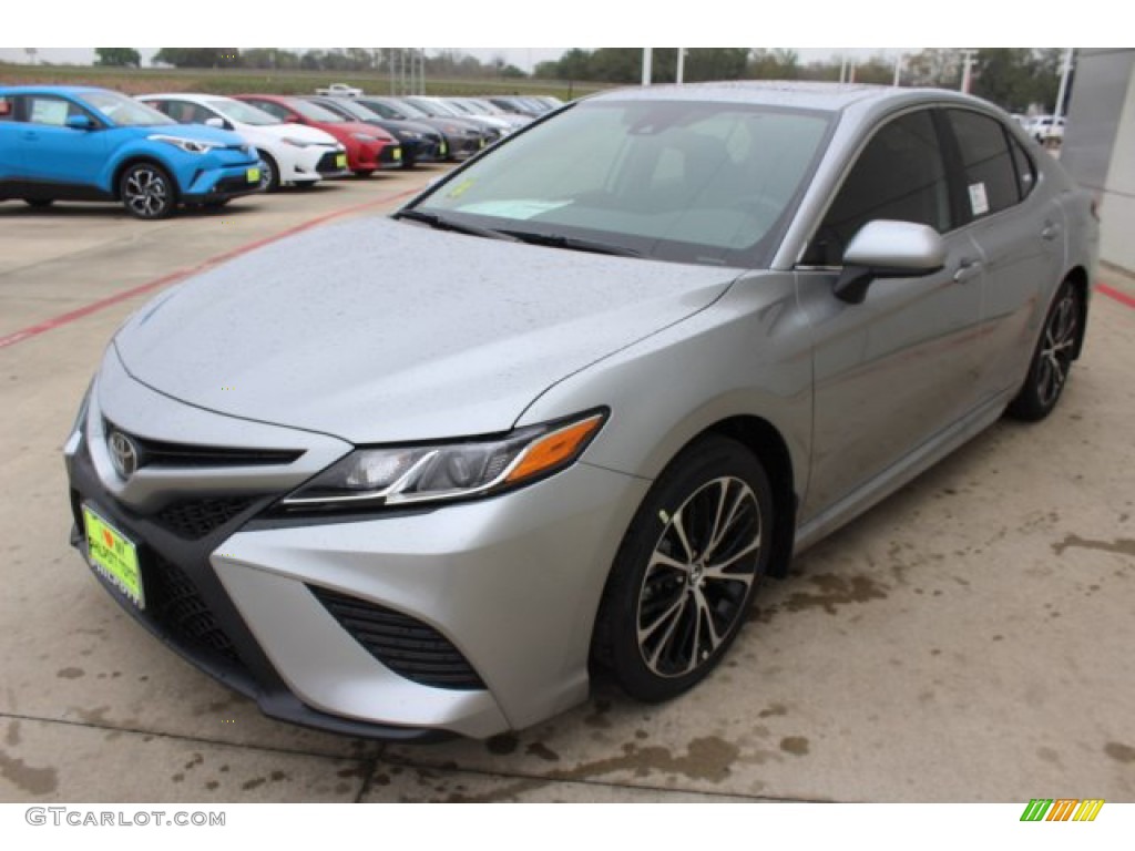2019 Camry SE - Celestial Silver Metallic / Black photo #3