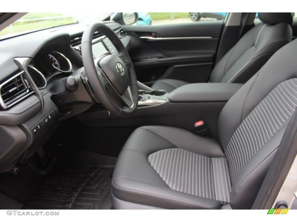2019 Camry SE - Celestial Silver Metallic / Black photo #12