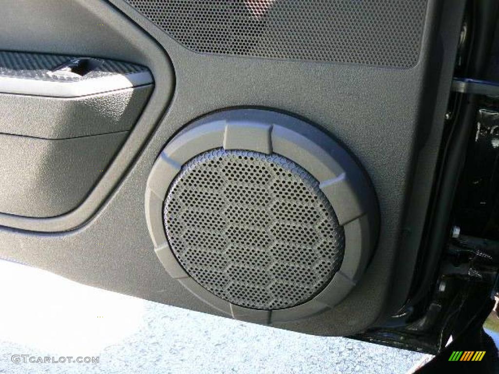 2007 Ford Mustang Roush Stage 3 Blackjack Coupe Audio System Photos