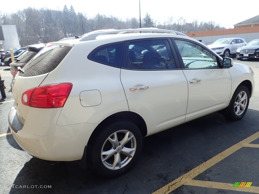 2010 Rogue SL AWD - Phantom White / Black photo #2