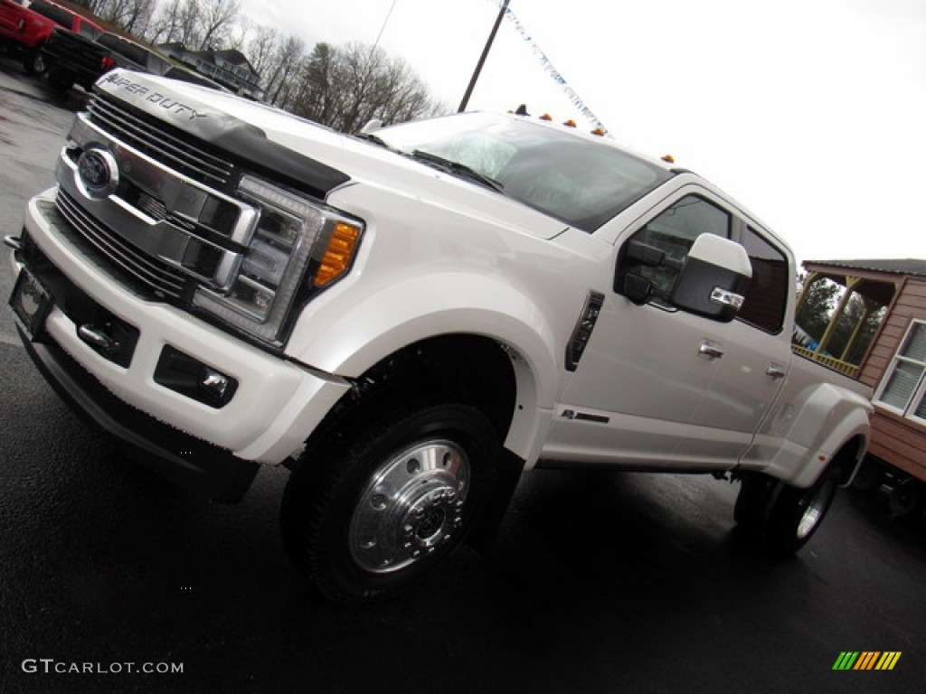 2019 F450 Super Duty Limited Crew Cab 4x4 - White Platinum Metallic Tri-Coat / Camelback photo #33