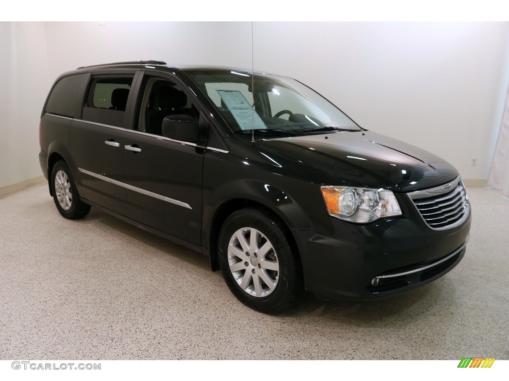 Brilliant Black Crystal Pearl Chrysler Town & Country