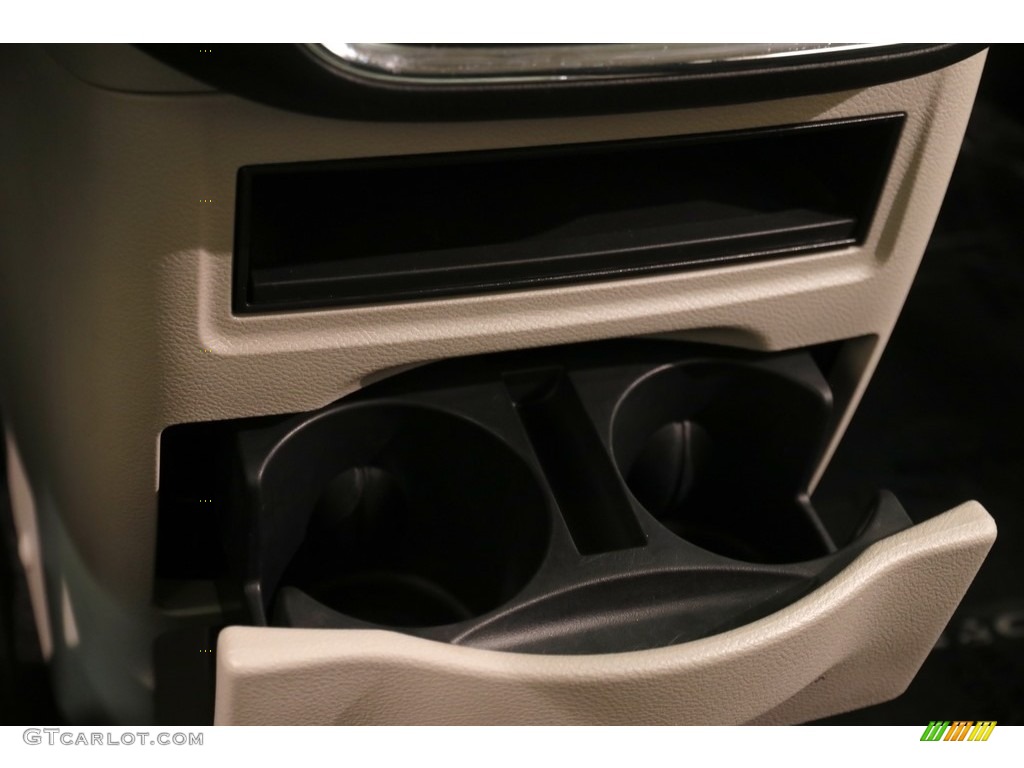 2016 Town & Country Touring - Brilliant Black Crystal Pearl / Black/Light Graystone photo #15