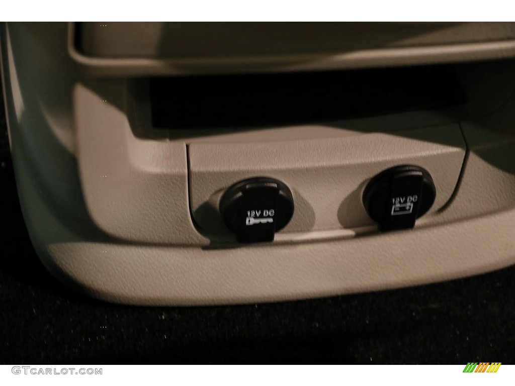 2016 Town & Country Touring - Brilliant Black Crystal Pearl / Black/Light Graystone photo #16